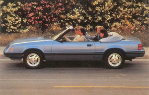 1984 Ford Mustang Postcard-01a.jpg